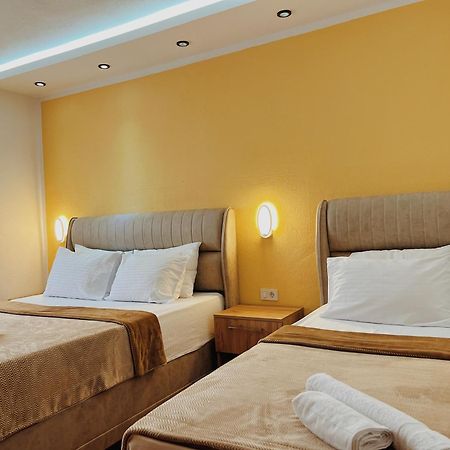 Apartments Fat E Jet - Pool & Breakfast Ulcinj Bagian luar foto