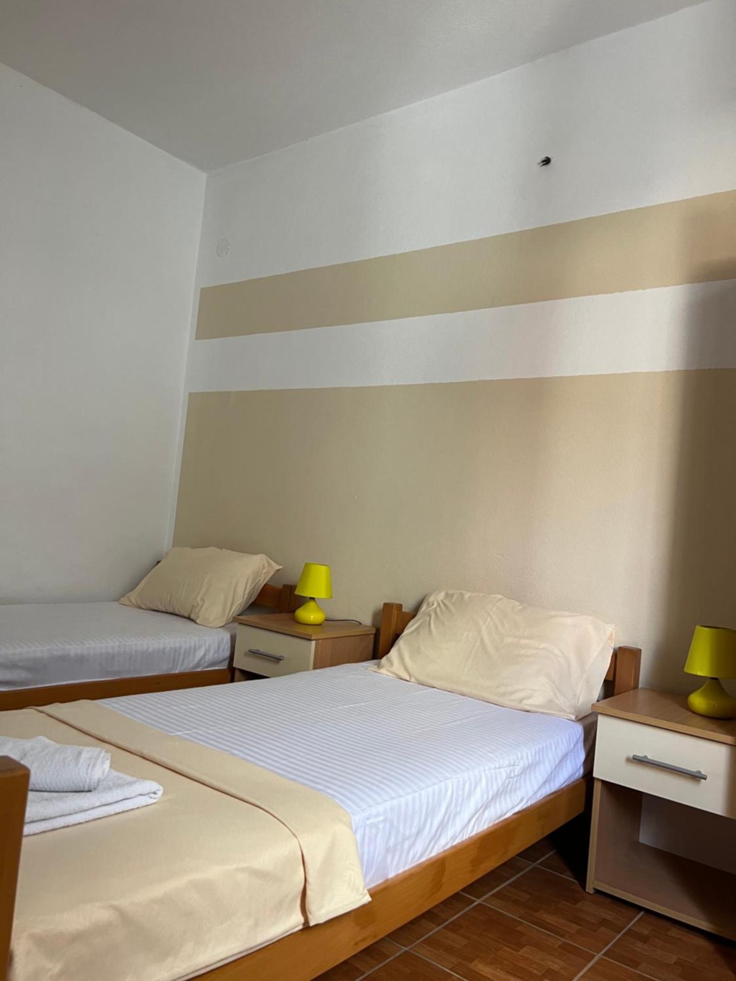 Apartments Fat E Jet - Pool & Breakfast Ulcinj Bagian luar foto