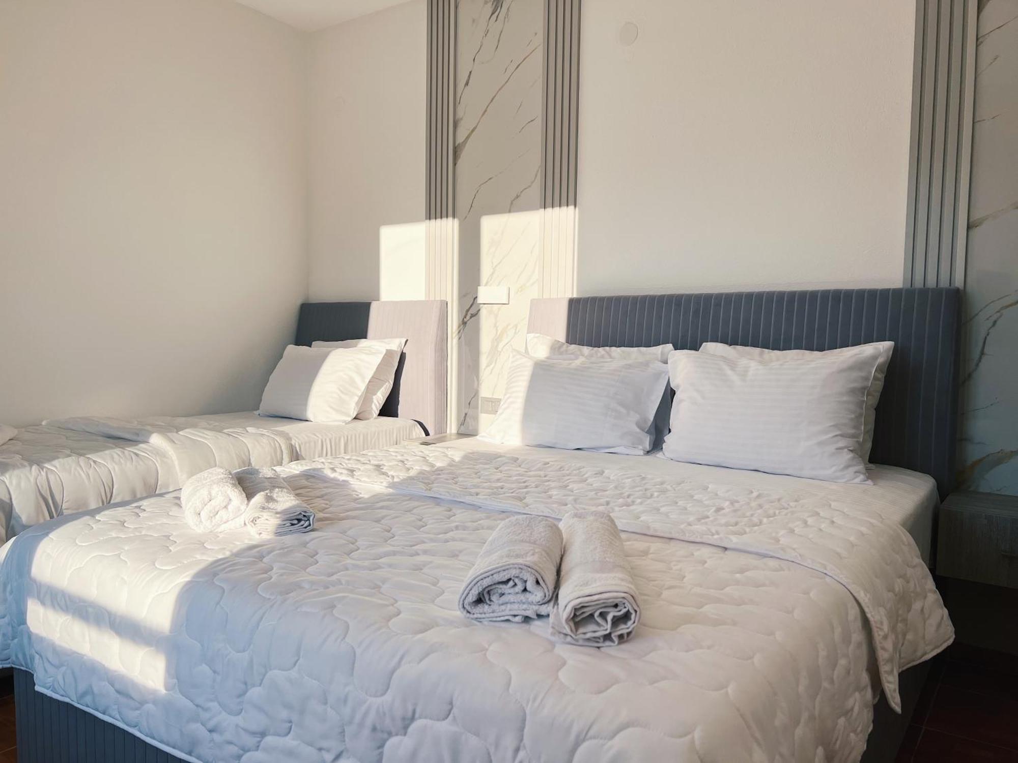 Apartments Fat E Jet - Pool & Breakfast Ulcinj Bagian luar foto
